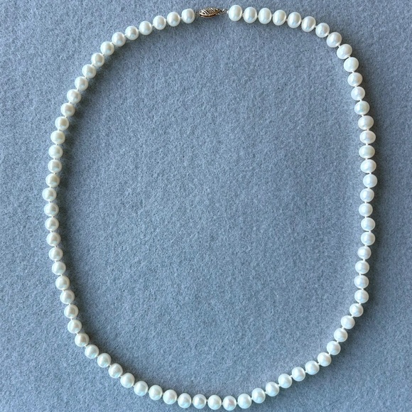 Vintage Cultured Freshwater Pearl Necklace - Picture 1 of 2